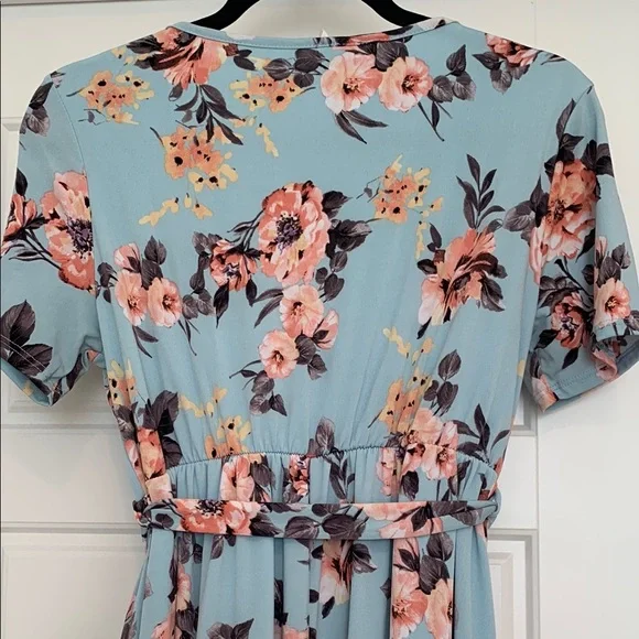 Maternity Pinkblush Floral Wrap dress - Picture 9 of 10